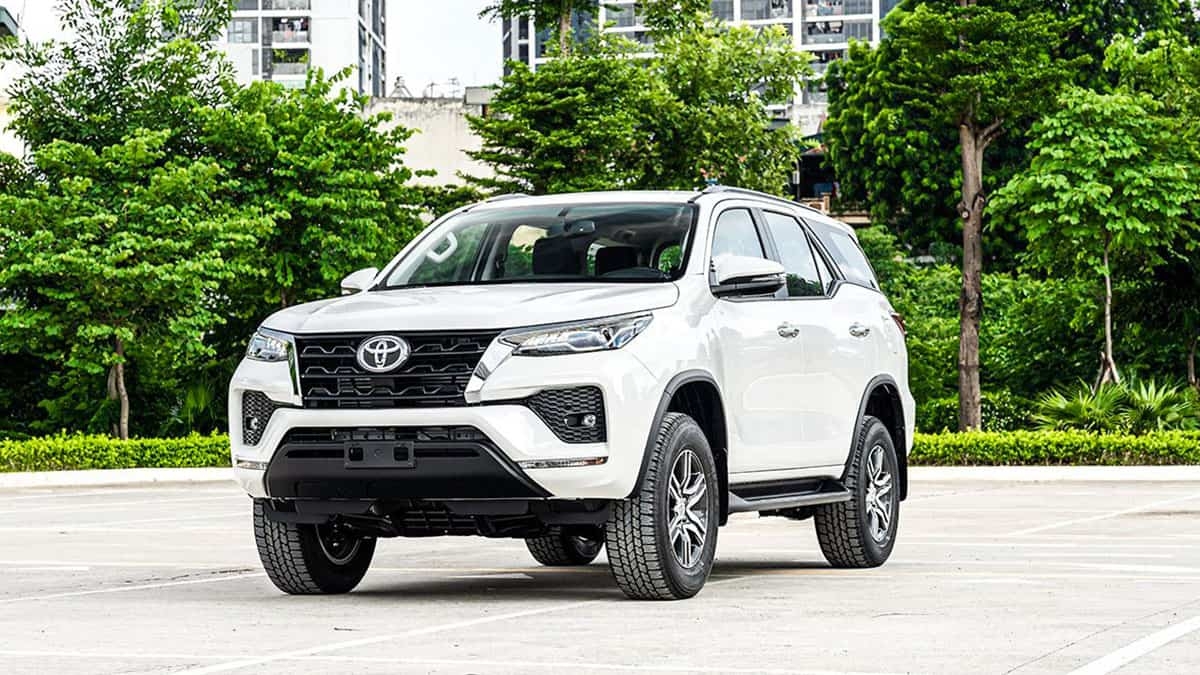 Những điều cần biết về thủ tục thuê xe tự lái tại Hà Nội 