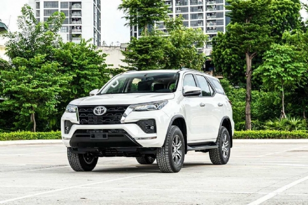 Cho thuê xe 7 chỗ theo tháng tại Hà Nội – Xe sạch sẽ, bảo dưỡng định kỳ
