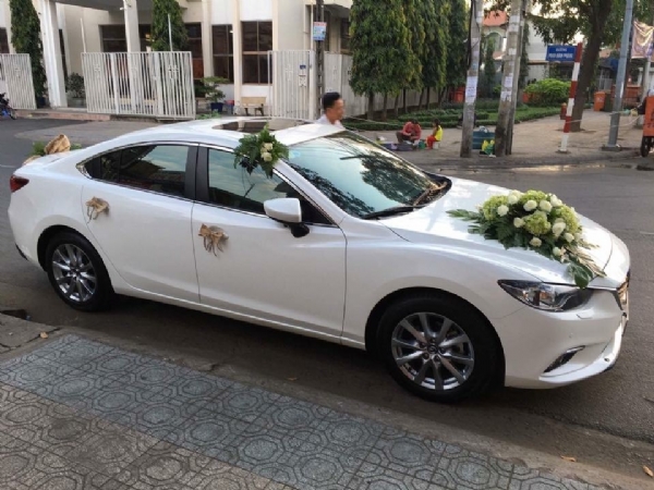 Dịch vụ thuê xe cưới Mazda 6 giá tốt, xe đẹp, phục vụ chuyên nghiệp