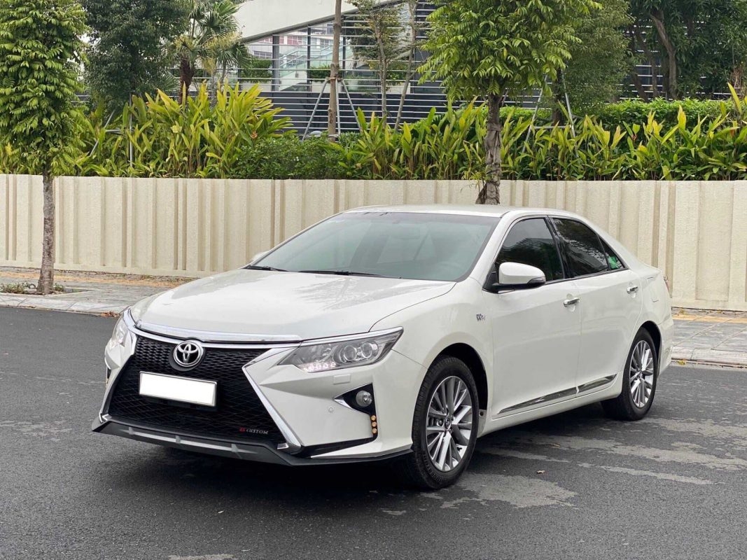 Kinh nghiệm thuê xe Camry tự lái tiết kiệm chi phí