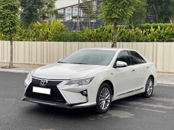 Kinh nghiệm thuê xe Camry tự lái tiết kiệm chi phí