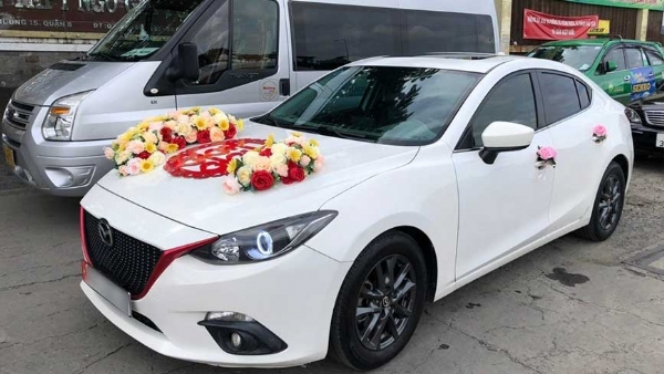 Xe cưới Mazda 3 – Lựa chọn hiện đại, trẻ trung cho ngày trọng đại