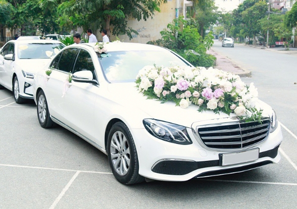 Dịch vụ thuê xe đám cưới uy tín, giá tốt, phục vụ tận nơi