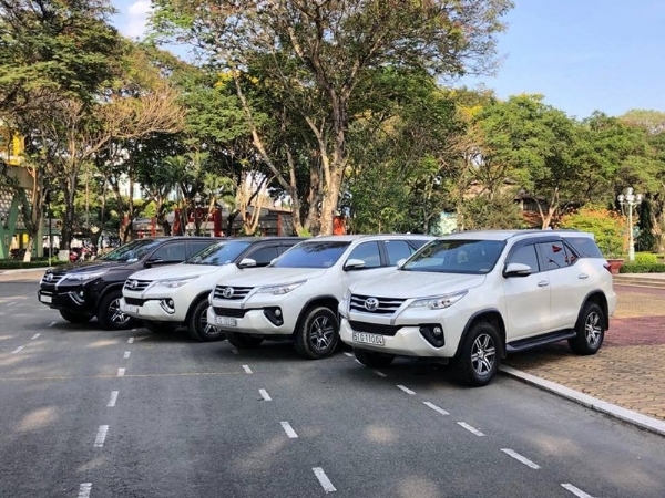 Cho thuê xe tự lái theo ngày giá rẻ, thủ tục nhanh gọn tại Hà Nội