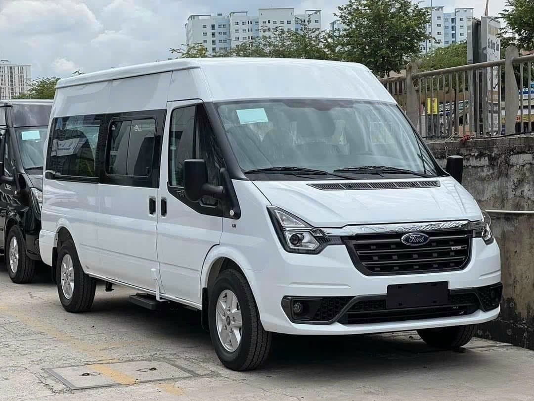 Những lưu ý quan trọng khi thuê xe 16 chỗ đi đám cưới, hội nghị