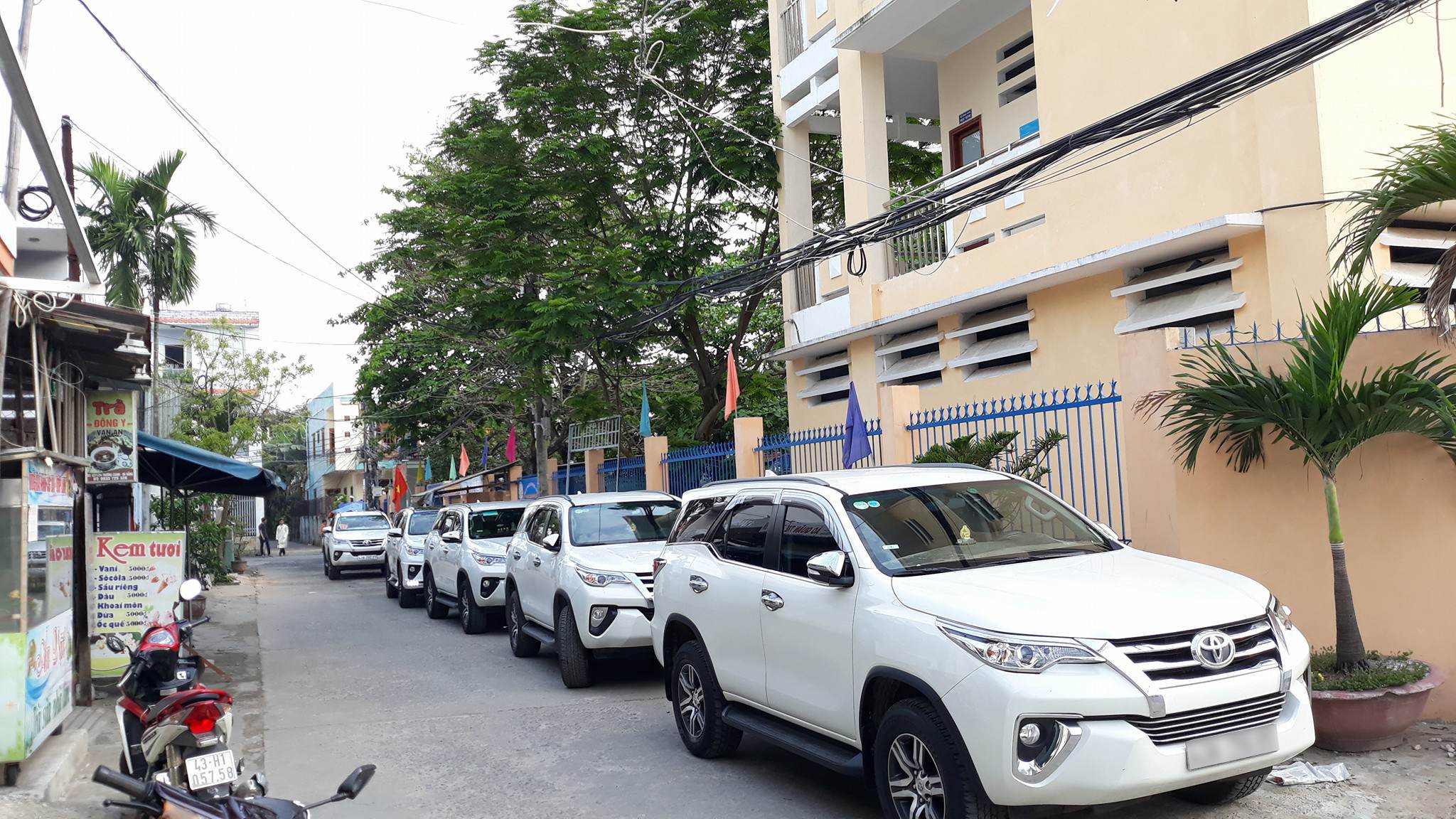 Các bước làm thủ tục thuê xe ô tô tự lái hợp pháp