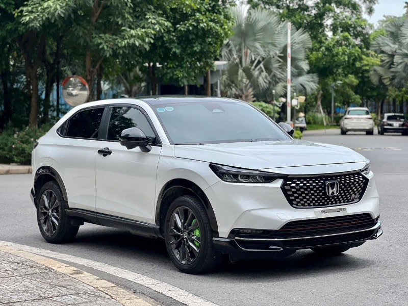 Kinh nghiệm lái xe tự lái an toàn và đúng luật