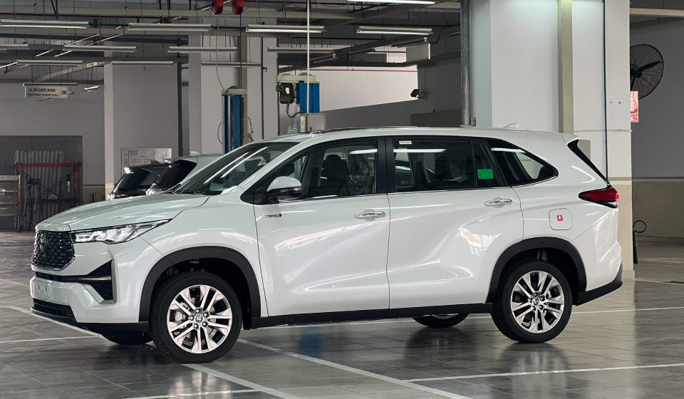 Lợi ích khi thuê xe tháng Innova cho doanh nghiệp