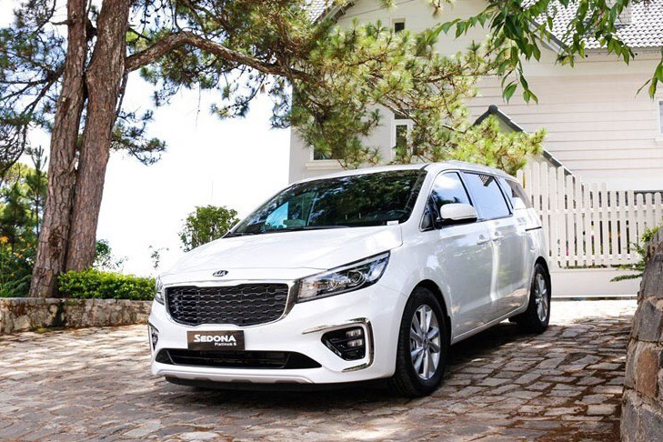 Lợi ích về chi phí khi thuê xe Sedona tự lái
