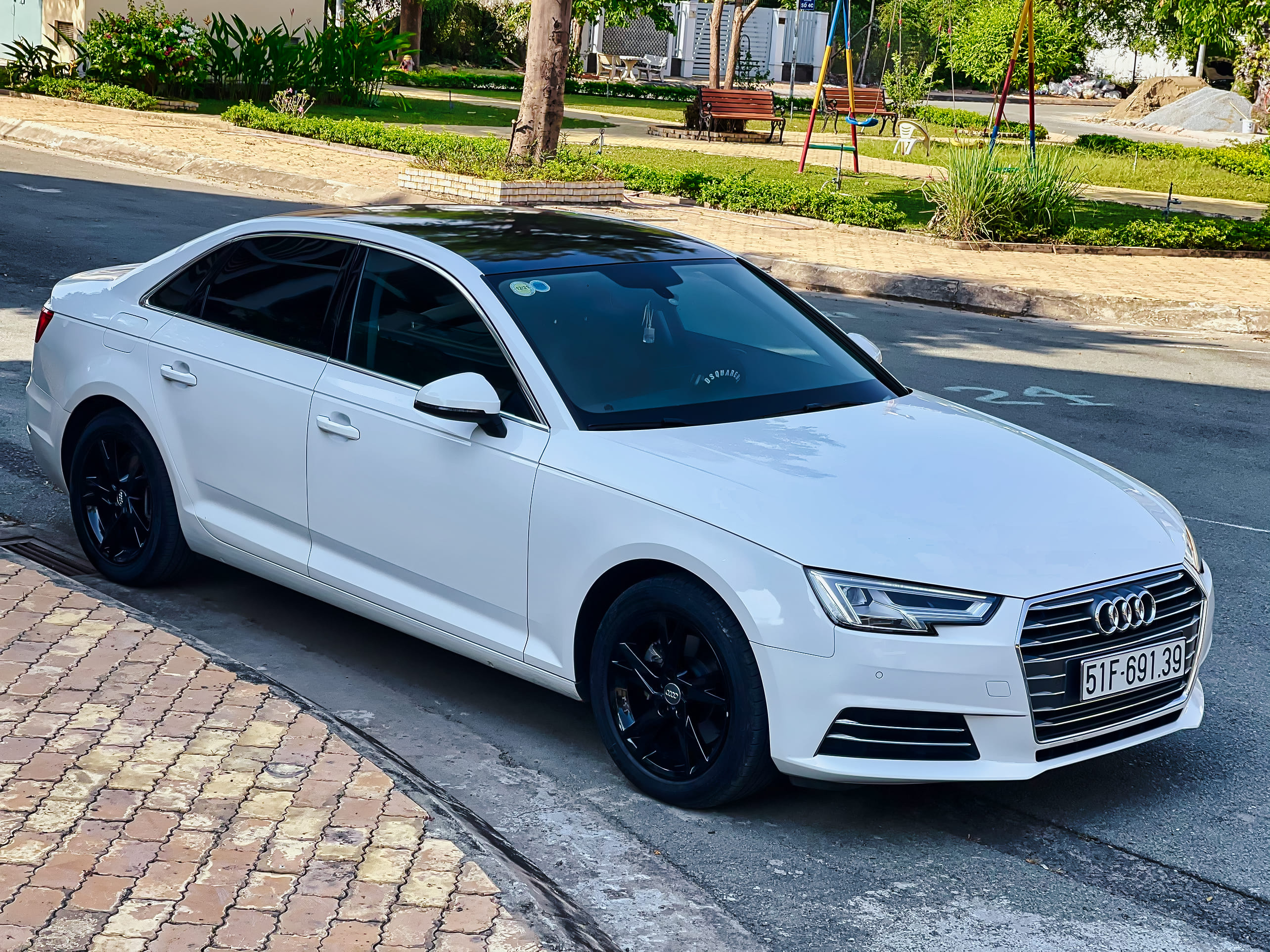 Lưu ý quan trọng khi thuê xe Audi A4