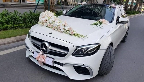  Lý do lựa chọn dịch vụ cho thuê xe cưới Mercedes C200 ?