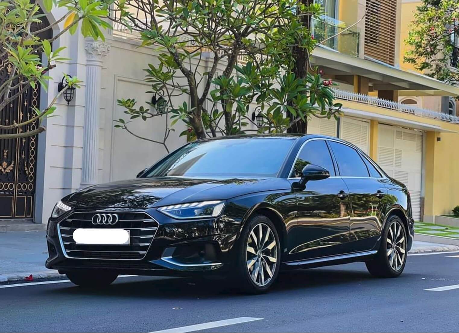Những trải nghiệm đẳng cấp khi thuê xe Audi A4