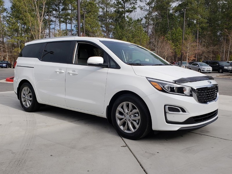Quy trình và thủ tục thuê xe Sedona tự lái