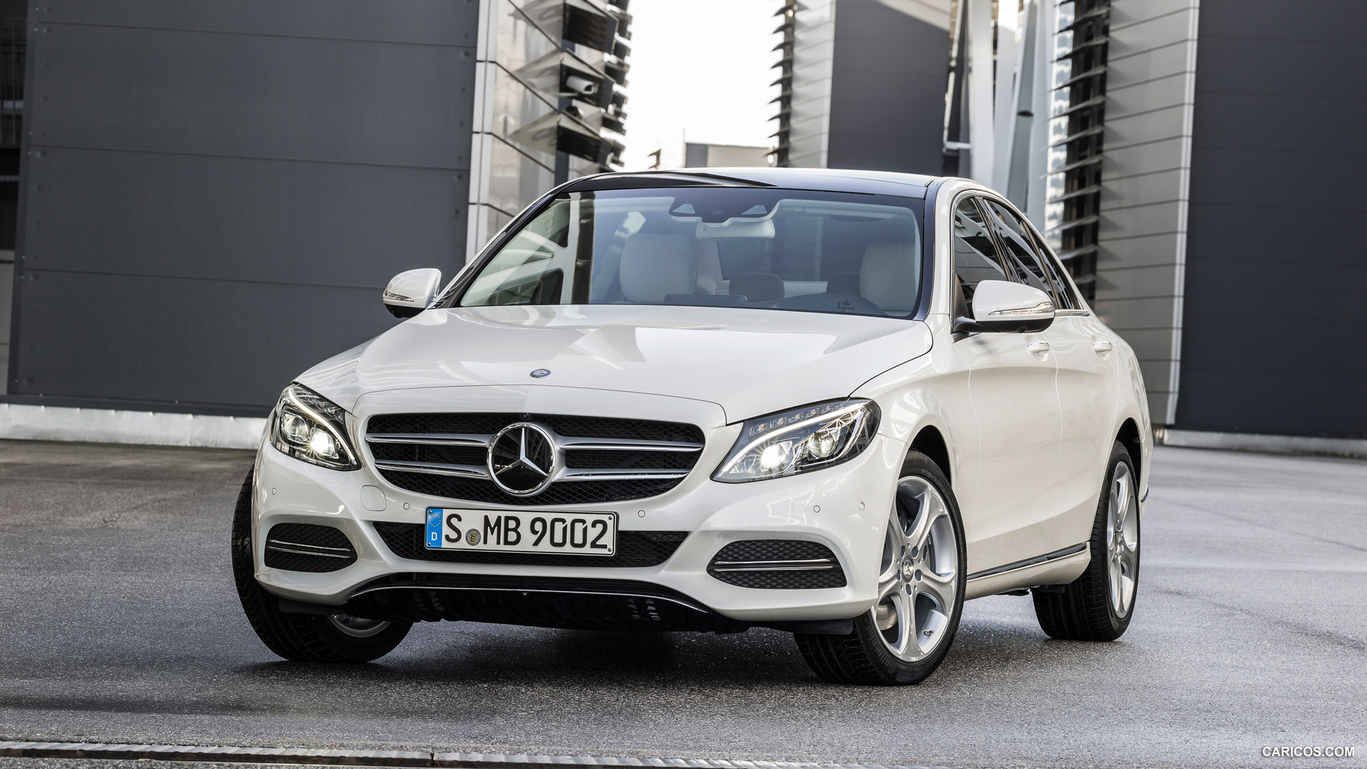 Sai lầm thường gặp khi thuê xe Mercedes tự lái