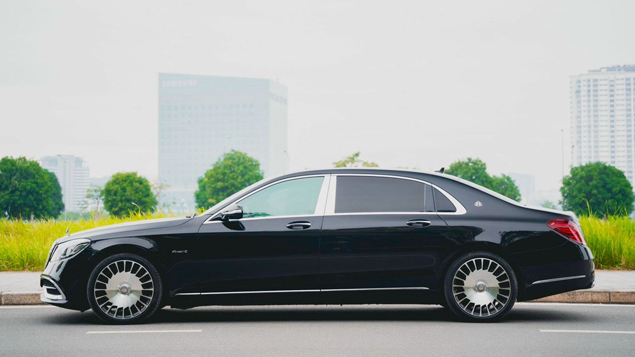 Tại sao nên chọn dịch vụ cho thuê Mercedes C300?