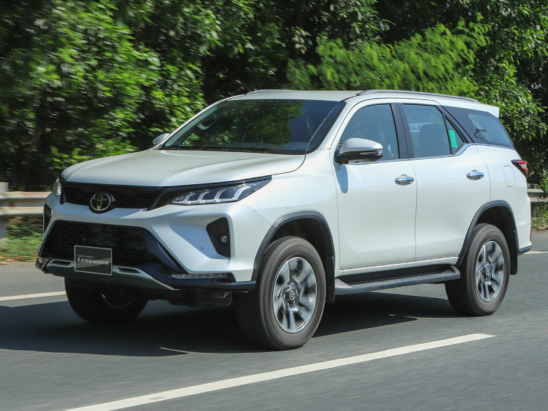 Thủ tục thuê Fortuner tự lái đơn giản, nhanh chóng
